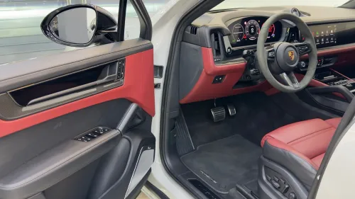 Porsche CAYENNE 2025 GTS V8