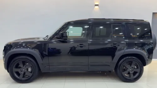 Land Rover DÉFENDRE 2024 HSE  3.0 V6 7 PLACES