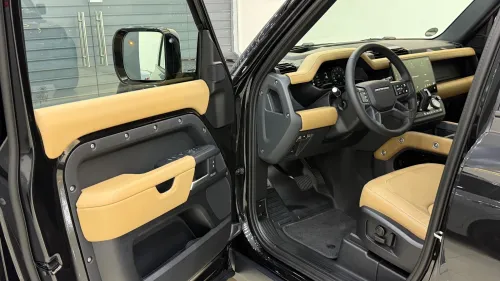 Land Rover DEFENDER P300 2026 X. DAYNAMIC BLACK
