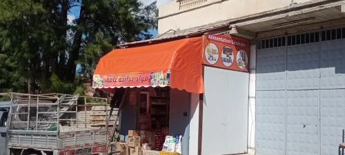 Tinda et bâche pour locaux et maison 