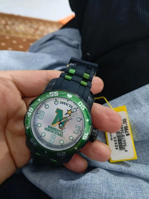 ساعة invicta