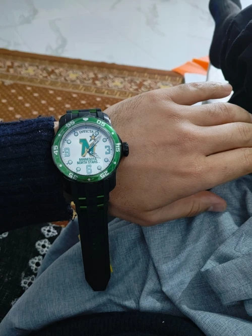 ساعة invicta
