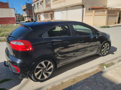 Kia Rio 5 portes 2015 Funny Facelift 