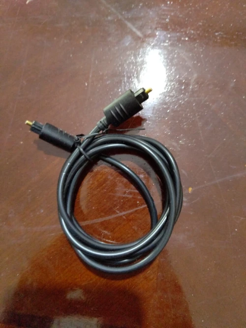 Plusieurs câble ethernet et fibre