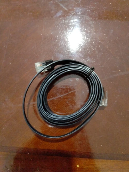 Plusieurs câble ethernet et fibre