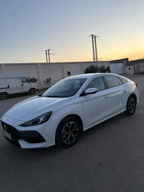 MG MG5 2025 