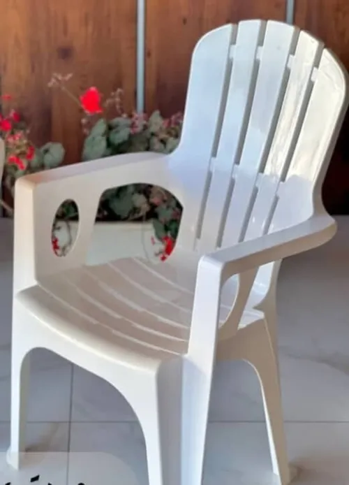 Chaises et tables