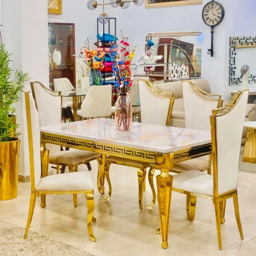 TABLE AVEC 6 CHAISES