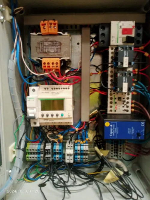 Réparation maintenance et installation porte sectionnelle porte raide porte PVC Sas d'étanchéité