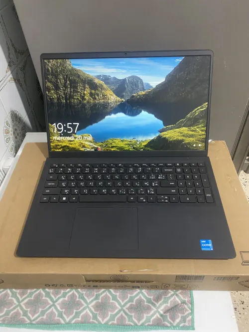 Dell vostro I3 12eme/8go/512ssd