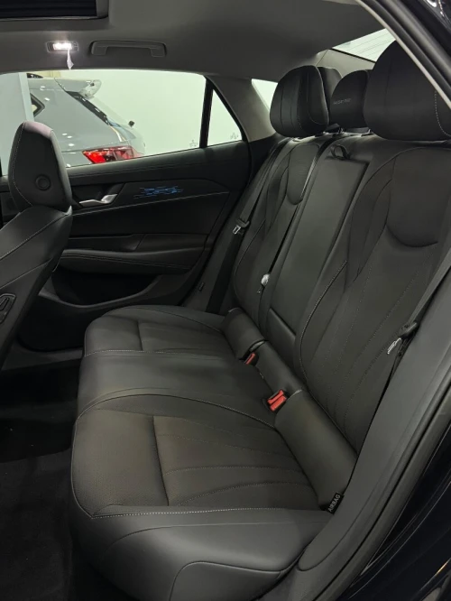 Volkswagen Passat 2025 R Line