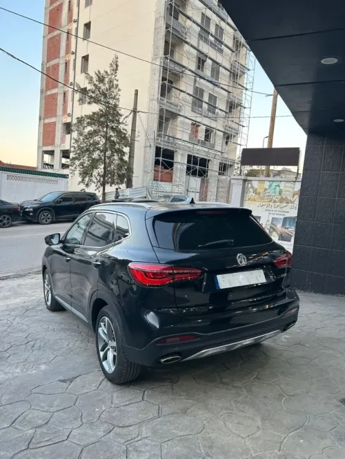 MG HS 2023 Luxury Sport