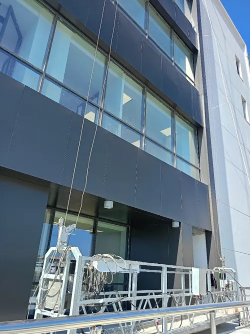Plateforme nacelle panneau électrique