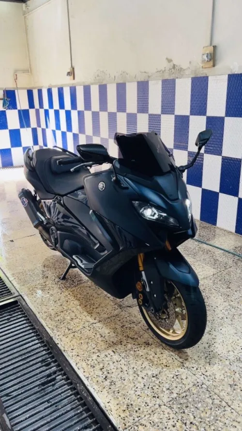 Yamaha T-max 562 tablette 2024
