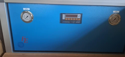 Machine Transvasement de CO2 KU5-DI  .N' 255 000