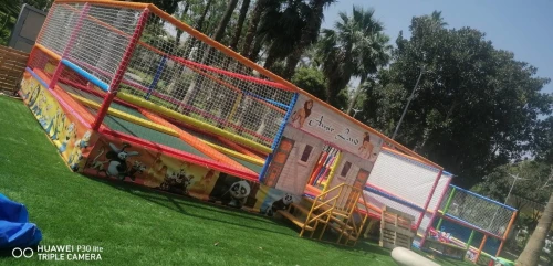 Manege interieur indoor playground 