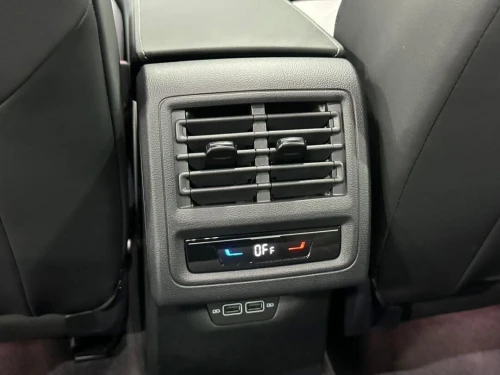 Volkswagen Golf 8 2025 R-Line