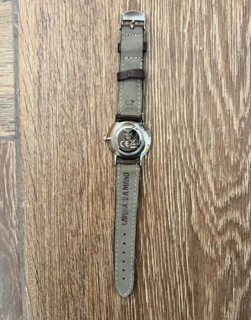 Montre next venu d UK