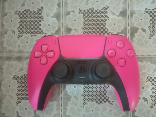 Manette PlayStation 5 couleur rose