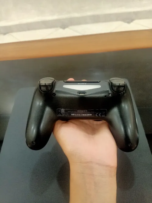 ps4 slim online 500gb+mannete original + avec 3 cd + caba mn france