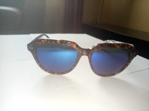 Lunettes de soleil femmes 