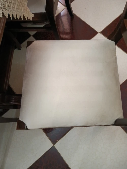 Table à manger neuve + 6 chaises blanc cassé