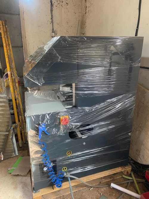 Ébavureuse automatique pvc