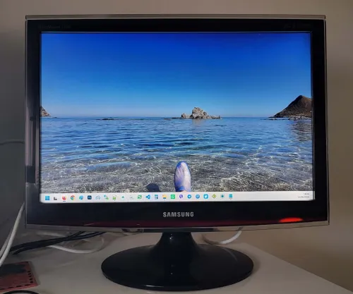 Ecran LCD Moniteur Samsung Gamingg 2ms SyncMaster T190 19"