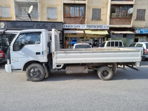 Kia k3000s 2005
