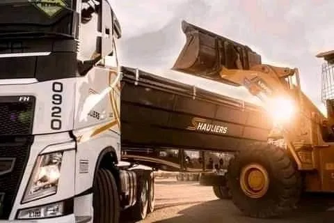 نقل البضائع على كل المسافات transport logistique 