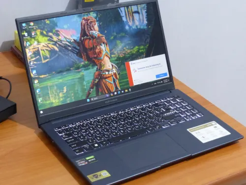 PC = Asus Vivobook Pro 15 OLED
