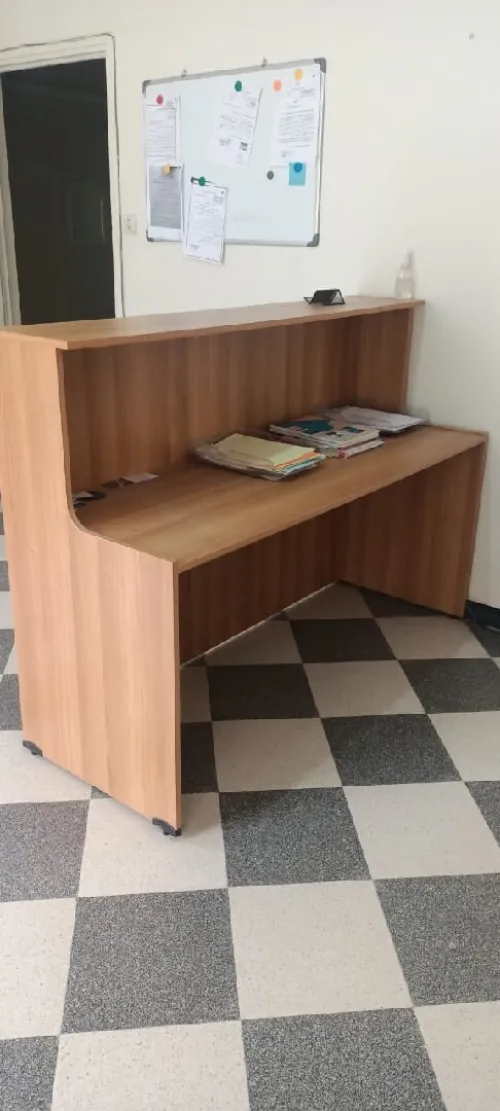 أثاث مكتب للبيع