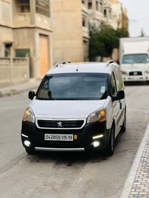 Peugeot Partner 2015 B9