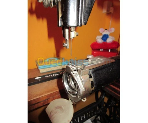 machine coudre pour le cuire et bache