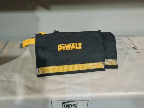 Petite Pochette DEWALT 3 poches