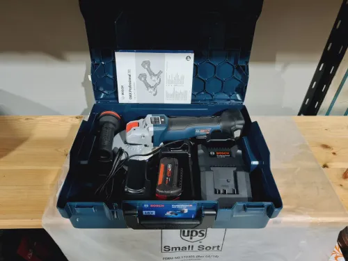 Meuleuse sans fil 125mm 18V 4.0Ah - BOSCH X-LOCK GWX 18V-10 SC neuf (BL-Germany)