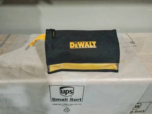Petite Pochette DEWALT 3 poches