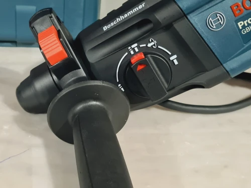 Perforateur Électrique 22mm 2.0J 720W - BOSCH GBH 220 (coffret)