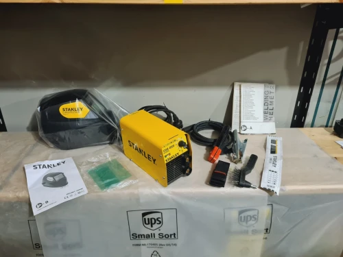 poste à souder inverter 160A + masque numérique - STANLEY STAR 4000 KIT (italy)