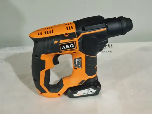 Mini Perforateur 12V 13mm 0.9J AEG BBH 12