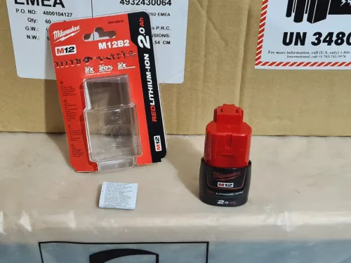 Batterie Li-Ion 12V 2.0Ah MILWAUKEE M12B2 (Redlithium-Ion)
