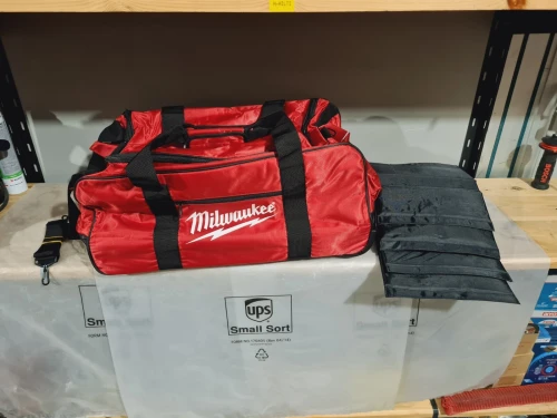 Sac équipement avec roulettes - MILWAUKEE M18 XL (avec/sans séparation) 