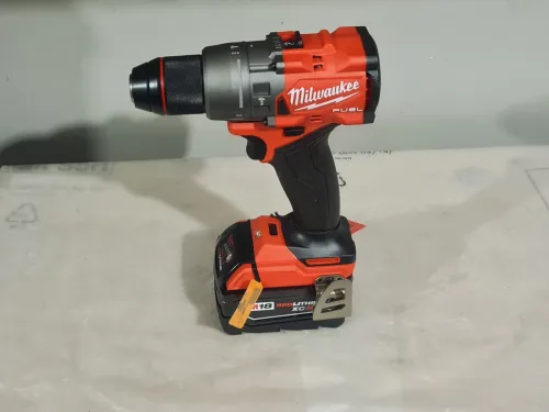 MILWAUKEE 3697-22 kit 2 machines 4ème génération perceuse + Visseuse à choc (USA-AutoStop)