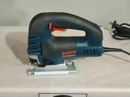 Scie sauteuse 150mm 780W - BOSCH GST 150 BCE (Hungary)