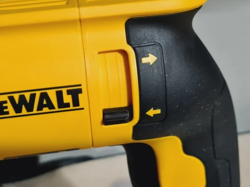Perforateur électrique 26mm 2.8J 3 Positions Double Mandrin DEWALT D25134 (2020)