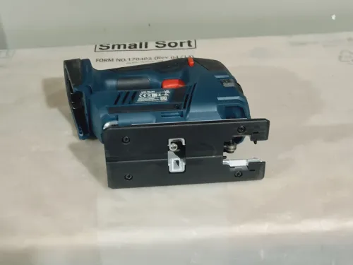 Scie sauteuse sans fil 120mm - BOSCH GST 18V-LI B SOLO (2024-Hungary)