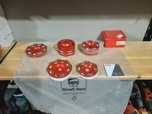 Meule diamant universel 125mm / 150mm HILTI DG-CW SPX Ultimate pour les ponceuse à béton 