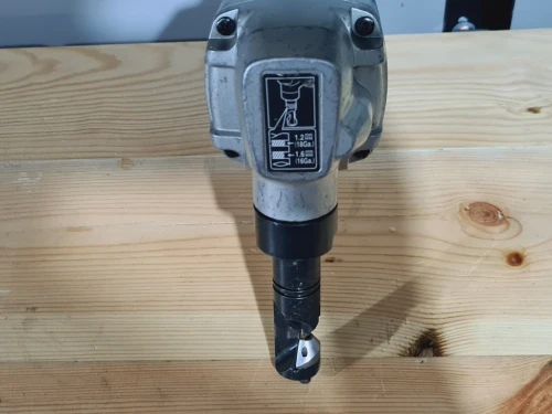 Grinoteuse sans fil MAKITA DJN161 SOLO (Japan)