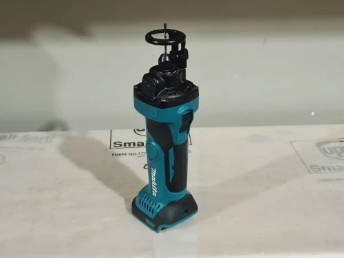 Affleureuse plaque de plâtre MAKITA DCO180Z (SOLO) 