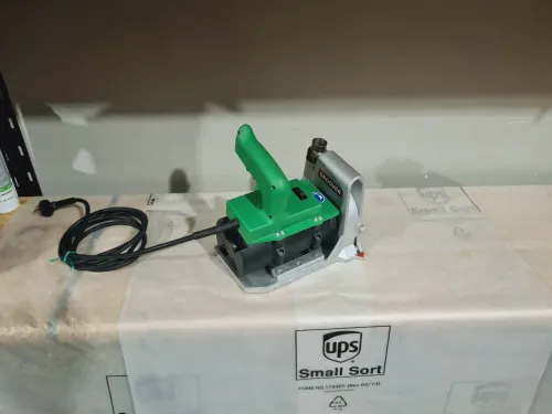  Rainureuse / Chanfreineuse des revêtements de sol PVC-P, PE - LEISTER Groover (BL-Switzerland)